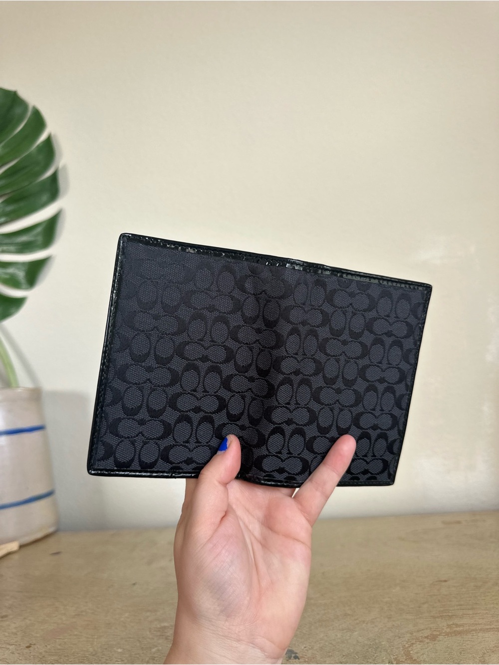 Coach Signature Print Passport Travel Document Card Holder Wallet - Picture 8 of 13